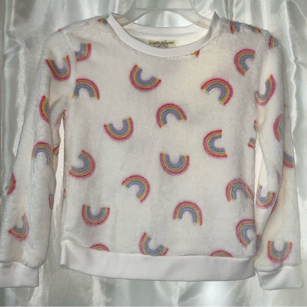 NWT Girls Fuzzy Rainbow Sweater, Sweatshirt, Adorable, Super Soft, Warm, Comfy